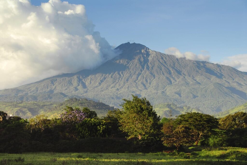 The best 3 days Mount Meru climbing in 2025