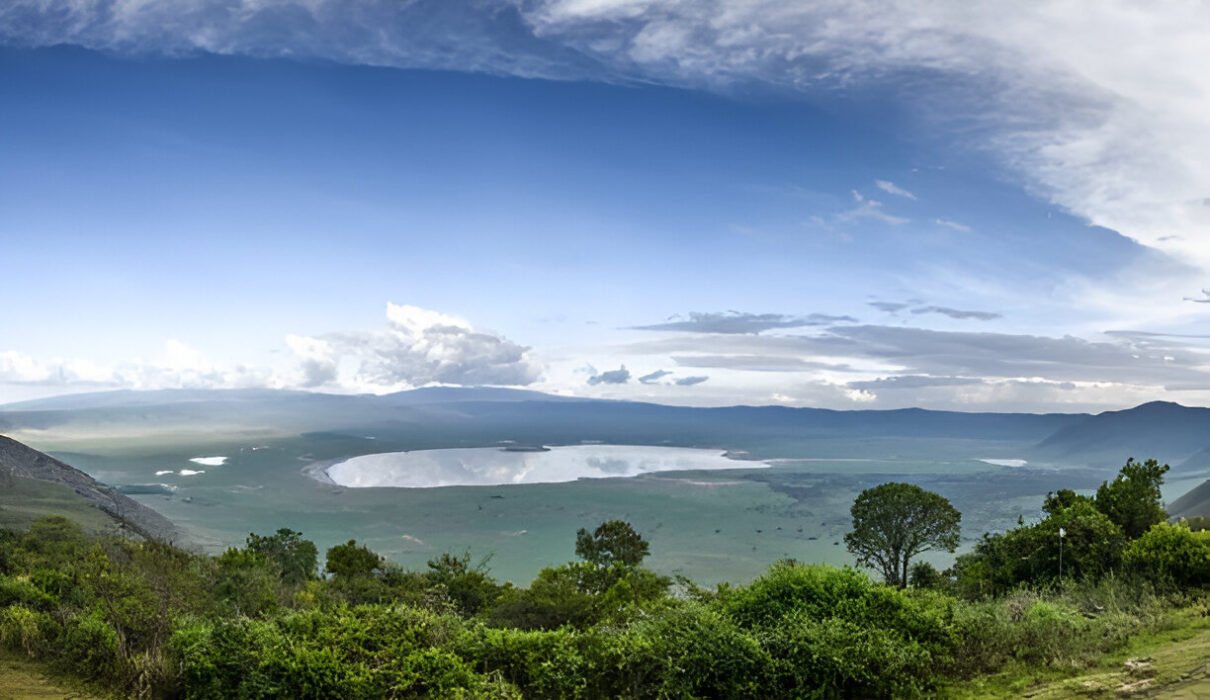 Ngorongoro Crater – Your Perfect 2025-2026 Safari Adventure