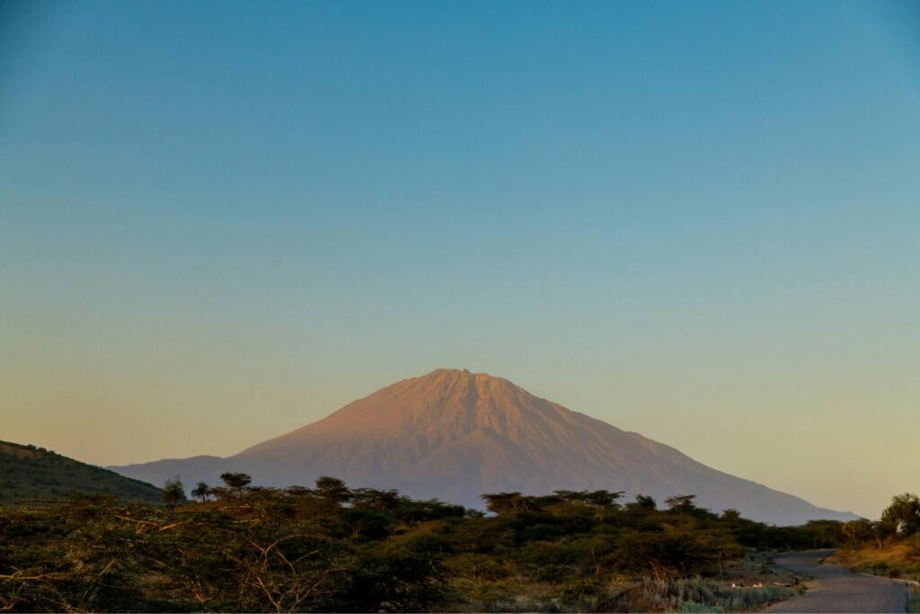 4 Days Mount Meru Crater Rim & Socialist Peak Climb – 4 Powerful Reasons This Is the Smart Adventure Choice