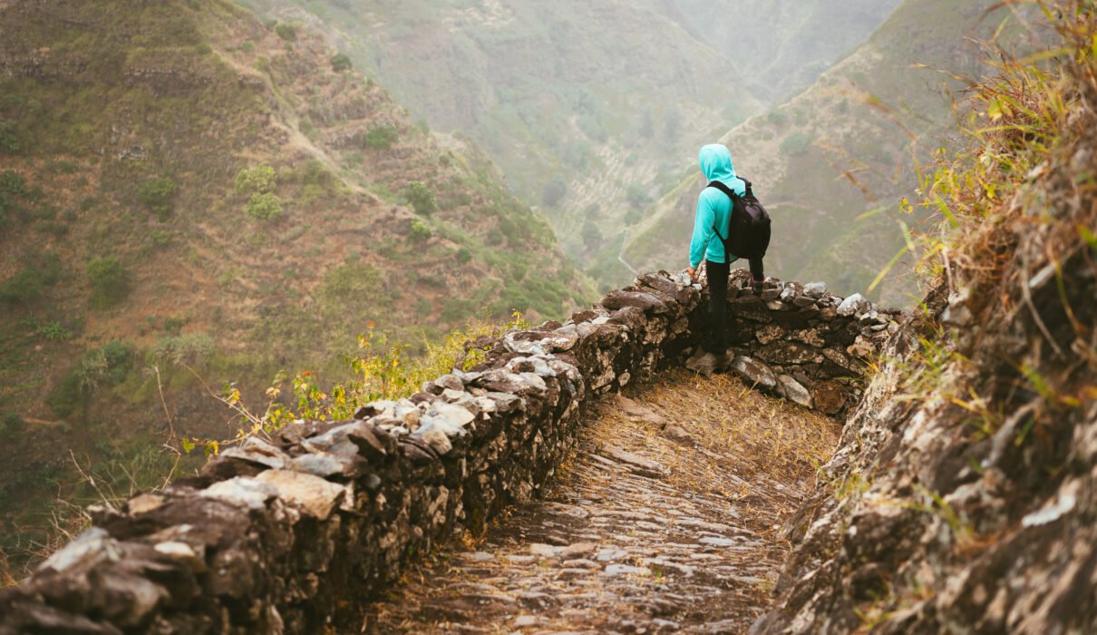 Inca Trail vs Kilimanjaro: Which Trek Is Better? 7 Powerful Facts to Decide Your Ultimate Adventure