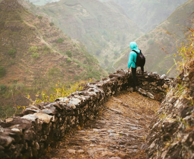 Inca Trail vs Kilimanjaro: Which Trek Is Better? 7 Powerful Facts to Decide Your Ultimate Adventure