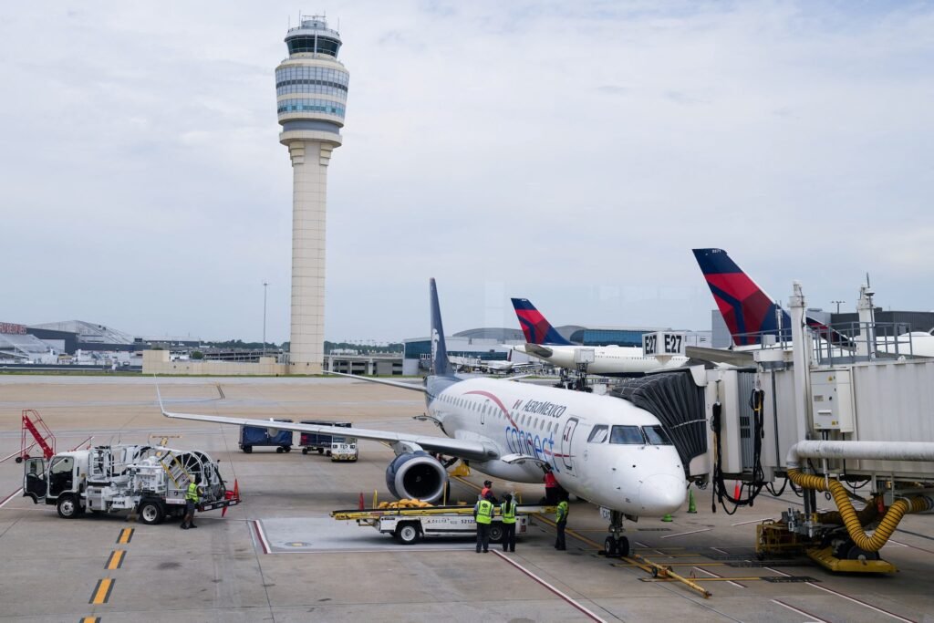 U.S. International Air Traffic 2025: 7 Powerful Trends Cities Gaining and Losing Tourists