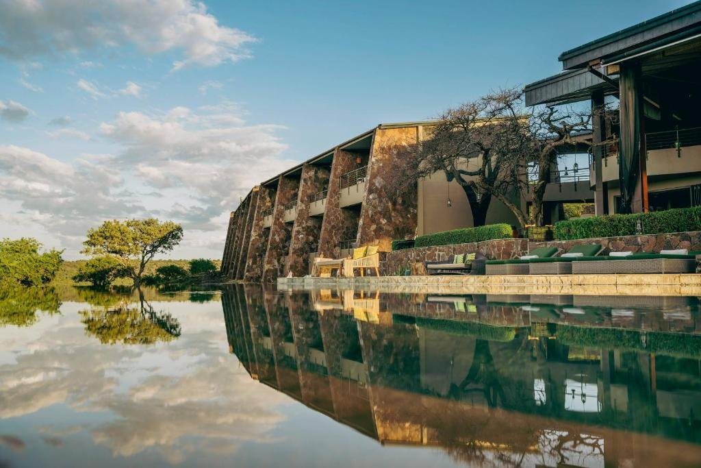 The Ultimate Guide to a Big 5 Serengeti Luxury Safari in 2026,2027&2028